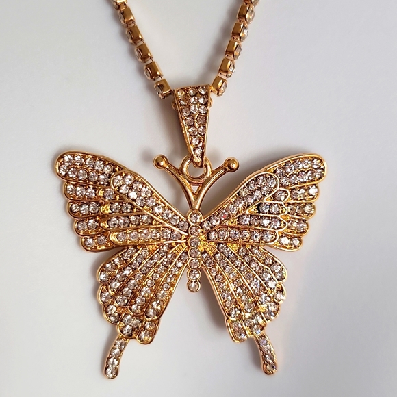 OTL Boho Butterfly Pendant Necklace Rhinestones Goldtone Chain 21" NEW - Picture 3 of 12